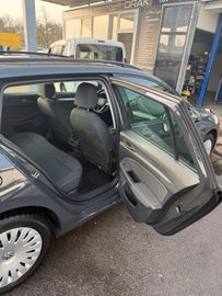 Volkswagen Golf - 6