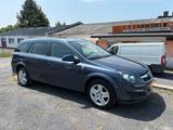 Opel ASTRA H CARAVAN SELECTION - Opel Astra aus 2010: Kombi