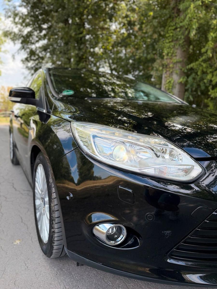 Ford Focus 2012 — photo 15