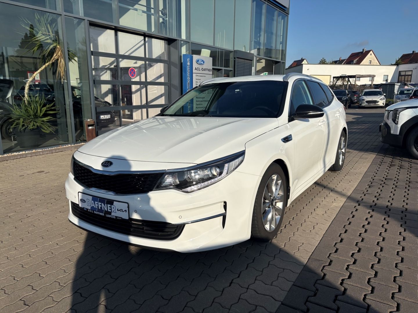 Fahrzeugabbildung Kia Optima Sportswagon Edition 7 Kamera Navi PDC
