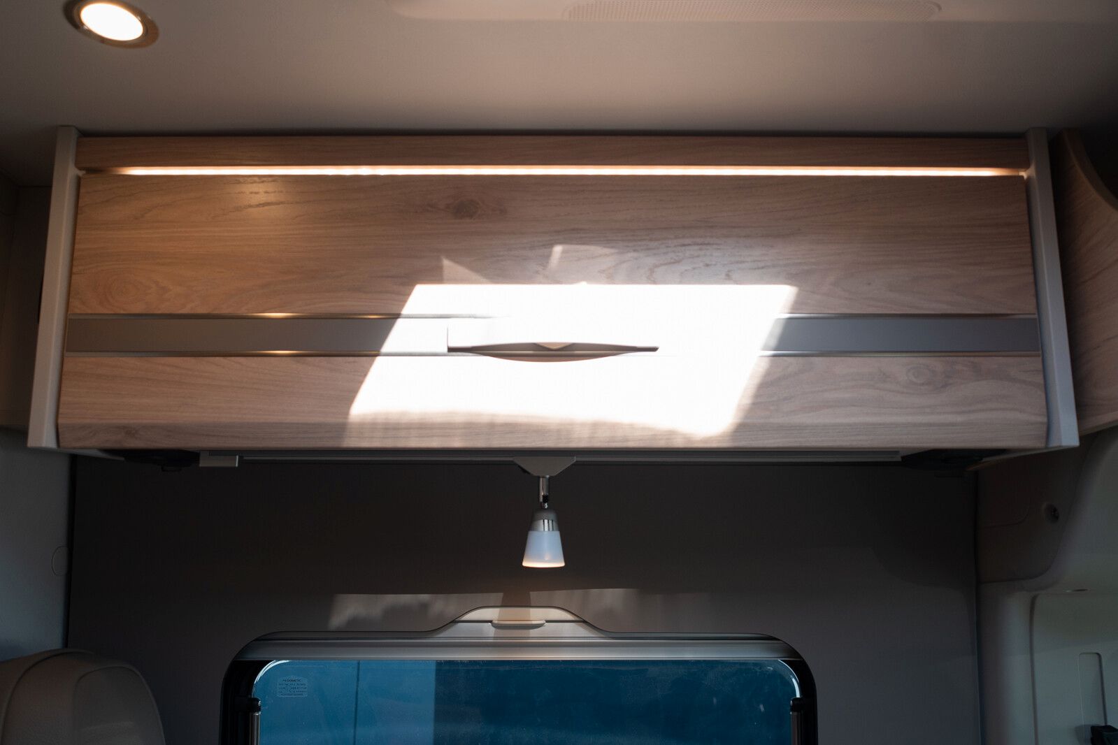 Fahrzeugabbildung Dethleffs Globetrail 540 DR Fiat Rahmenfenster, Markise