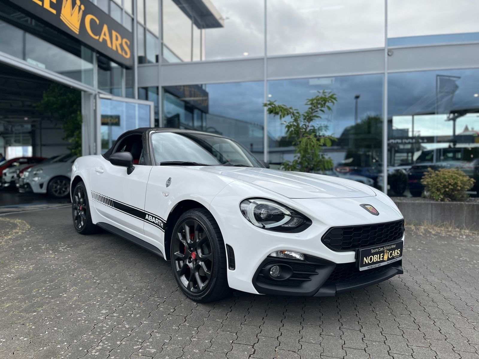 Fahrzeugabbildung Abarth 124 Spider Turismo LED DAB LEDER NAV SHZ