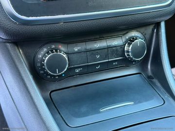 Mercedes CLA 200 - 9