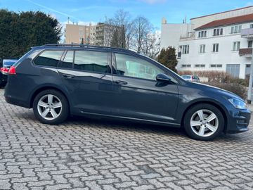 Volkswagen Golf - 3