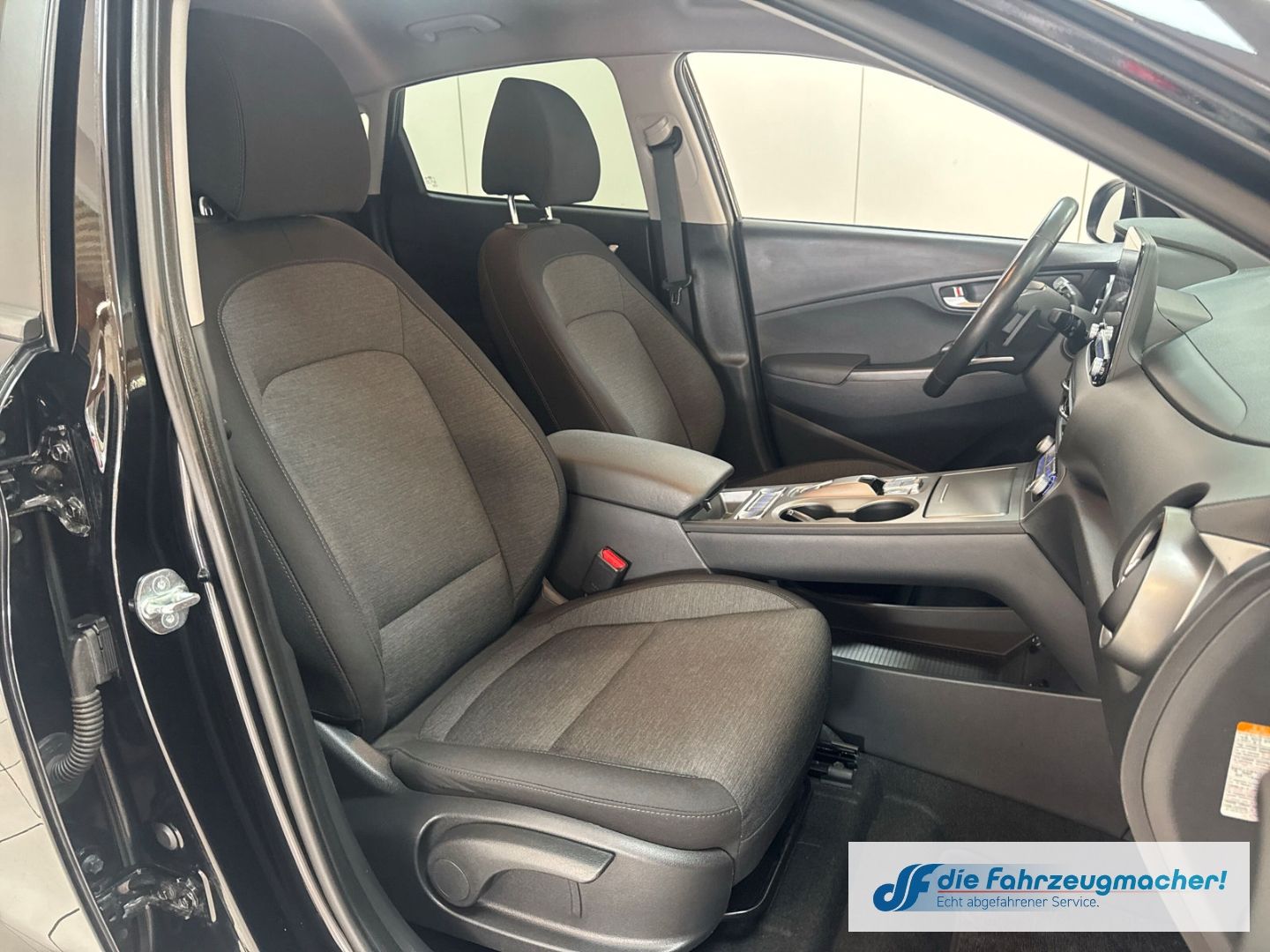 Fahrzeugabbildung Hyundai KONA Trend Elektro 2WD Navi Soundsystem LED ACC
