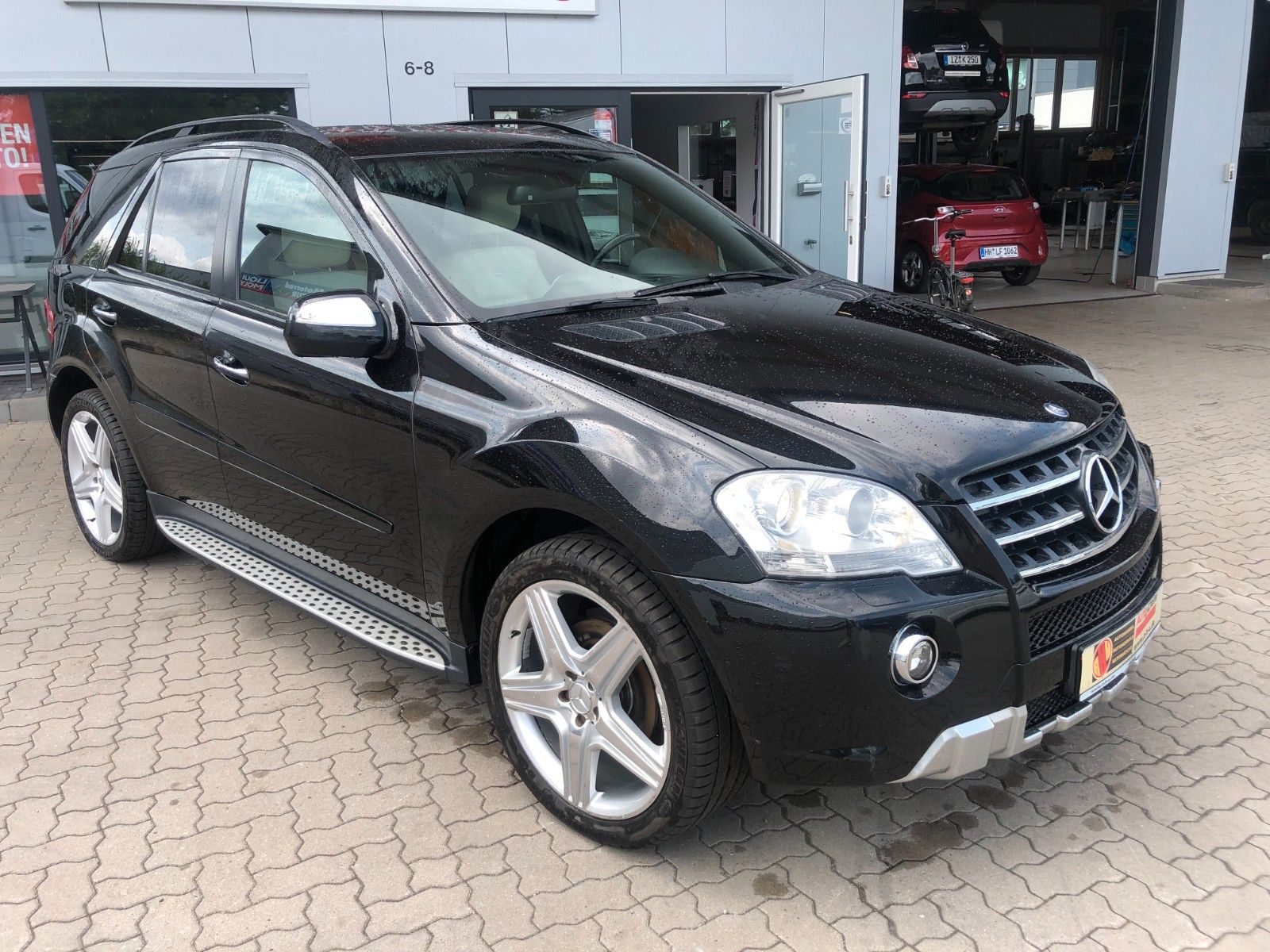 Fahrzeugabbildung Mercedes-Benz ML 350 AMG  4Matic
