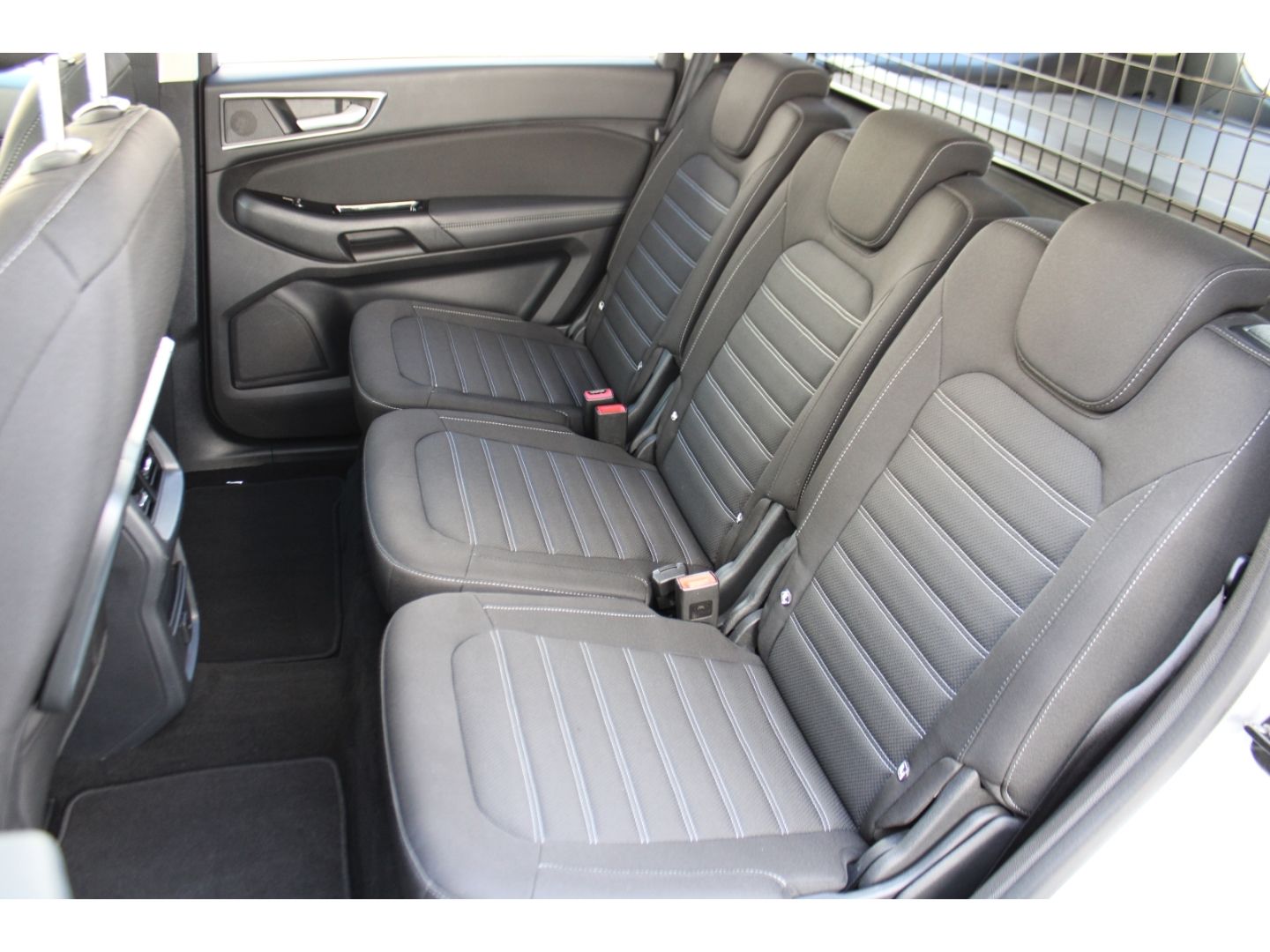 Fahrzeugabbildung Ford Galaxy Titanium 7 Sitze AHK Navi Pano GRA GJR PD
