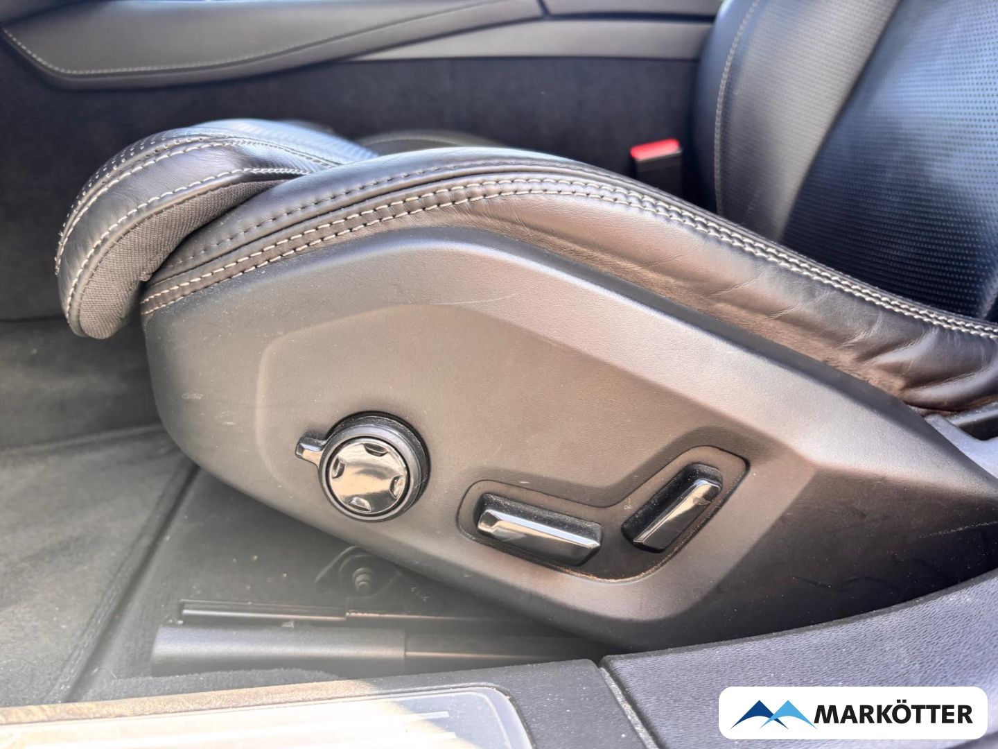 Volvo V90 B4 Ultimate Bright ACC/AHK/BLIS/360°/PANO foto 13