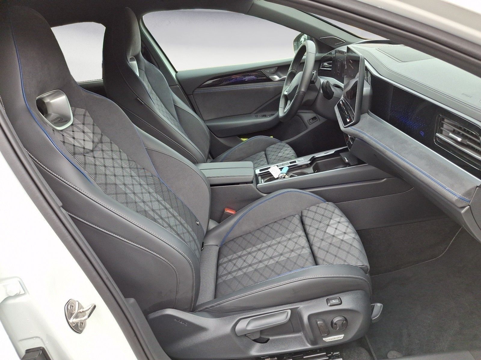 Volkswagen Passat - Bild 9