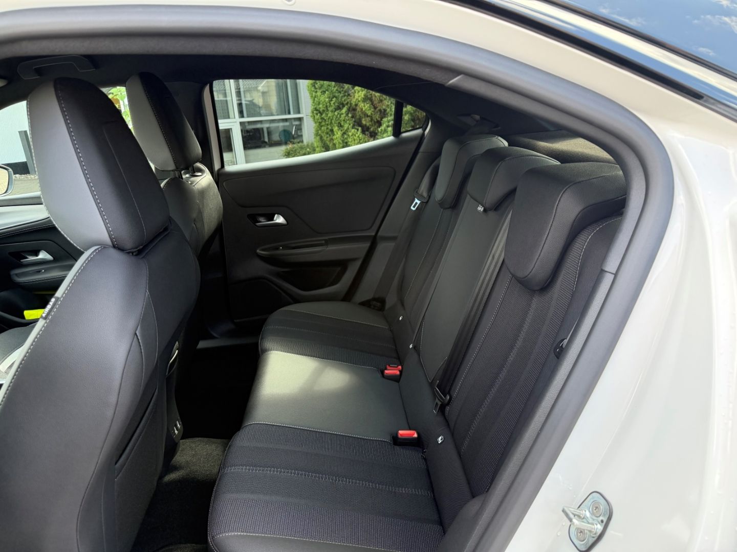 Fahrzeugabbildung Opel Mokka 1.2 GS mit SHZ+LHZ+Kamera+Allwetter