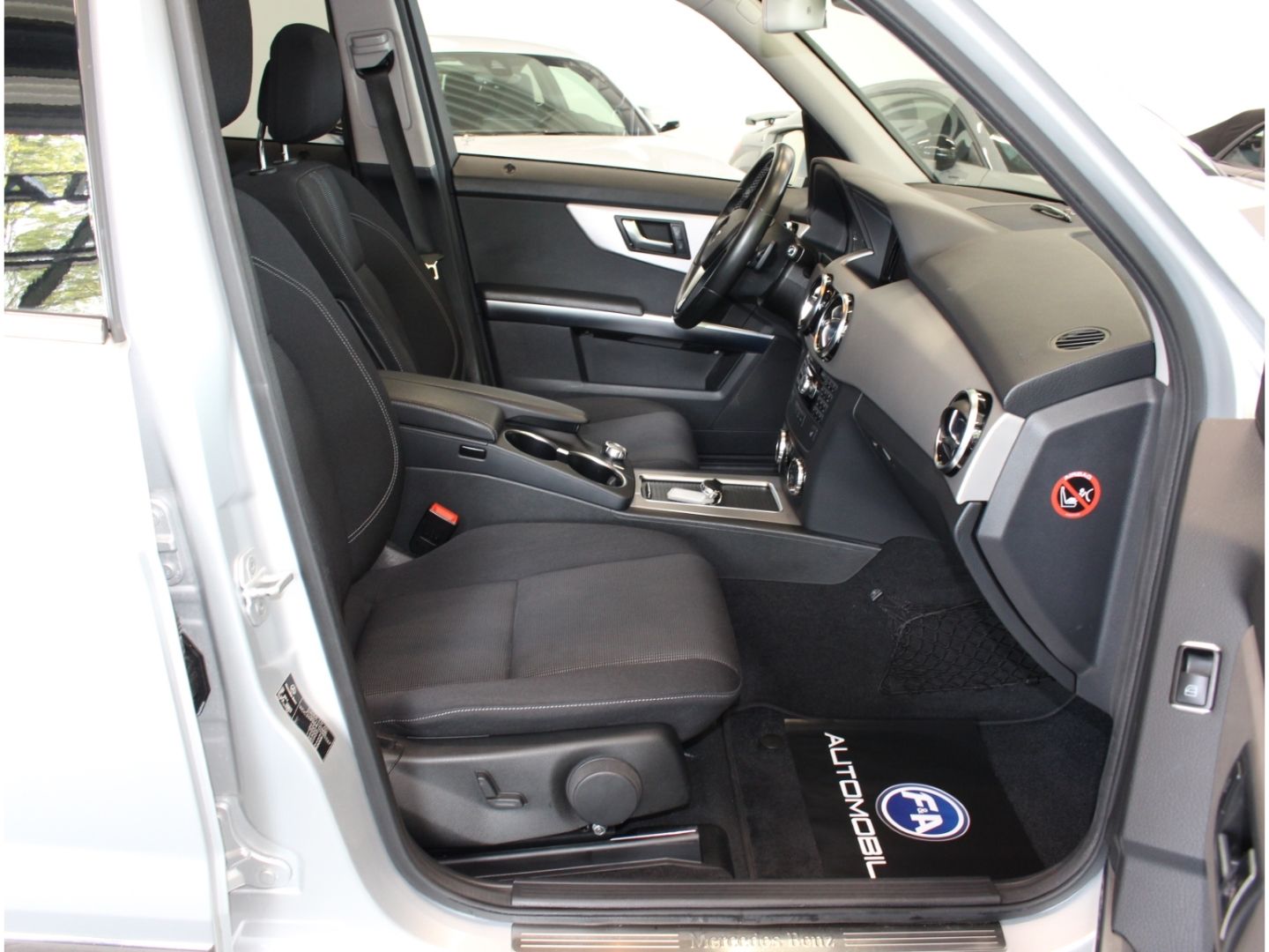 Fahrzeugabbildung Mercedes-Benz GLK 250 CDI BlueTec 4Matic DPF