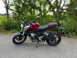Honda CB125R 