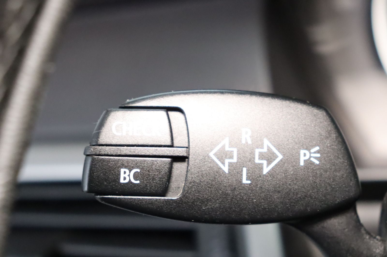 Fahrzeugabbildung BMW 520 i * Sitzhzg. * Tempomat