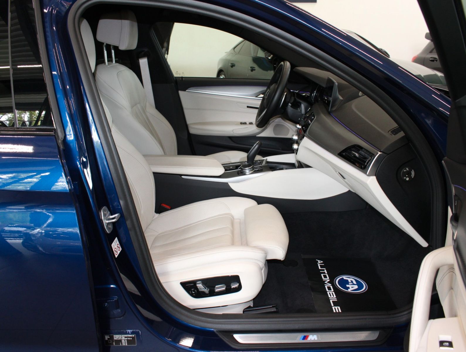 Fahrzeugabbildung BMW 530i  M-Sportpaket*Head-UP*Kamera*2.Hand