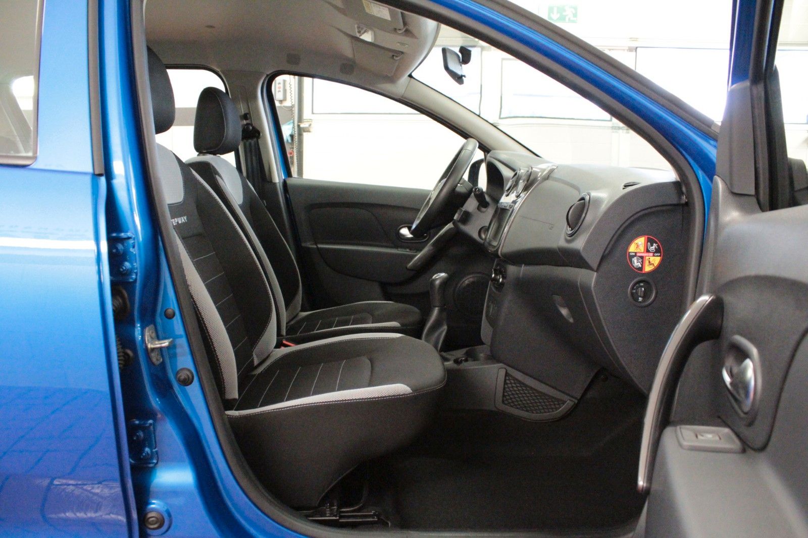 Fahrzeugabbildung Dacia Sandero TCe 90 Stepway Prestige *Media-Nav*