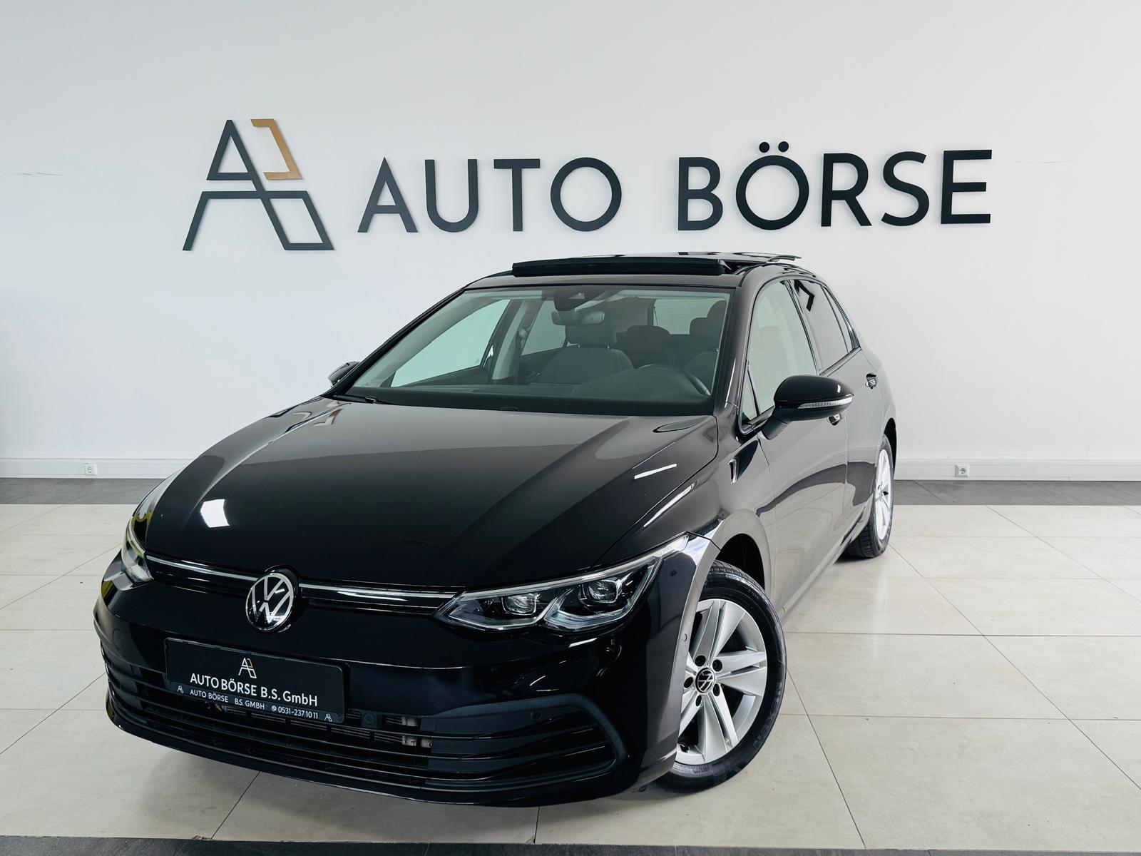 Volkswagen Golf VIII 2.0 TDI DSG Life*PANO*ACC*AHK*MATRIX*