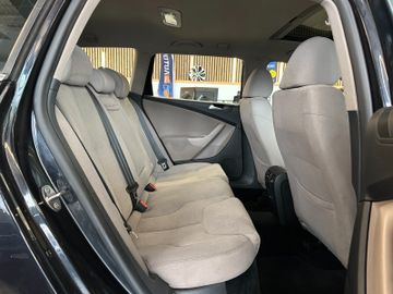 Volkswagen Passat Variant Comfortline *AHK*Klima*SHZ*PDC*