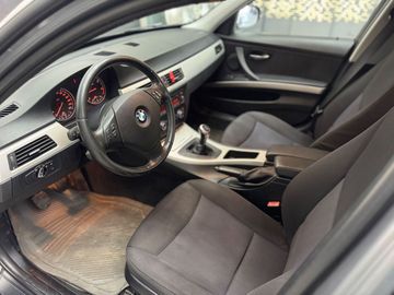 BMW 318 - 12