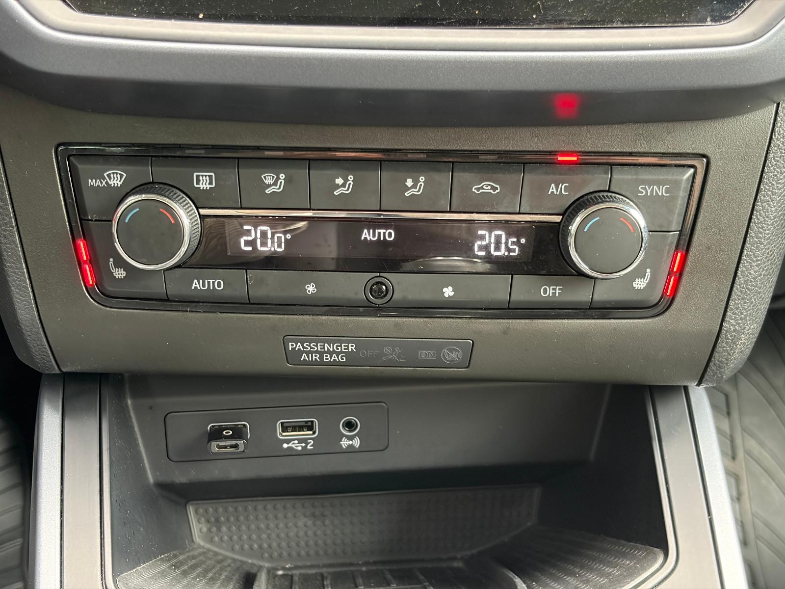Seat Arona 1.0 TSI Style · 1. Hd · CarPlay ·SZH· Navi