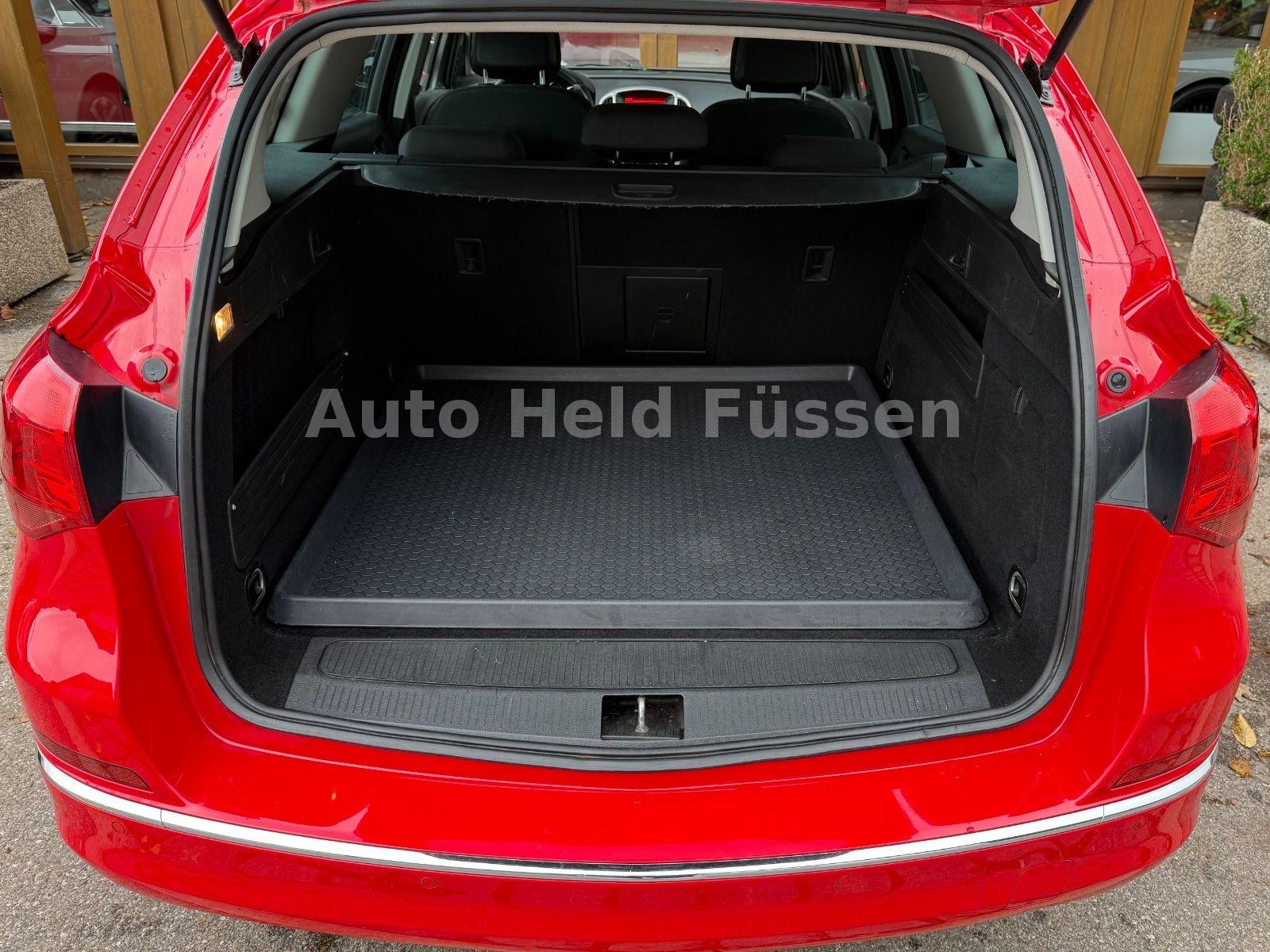 Opel Astra 2013 — фото 21