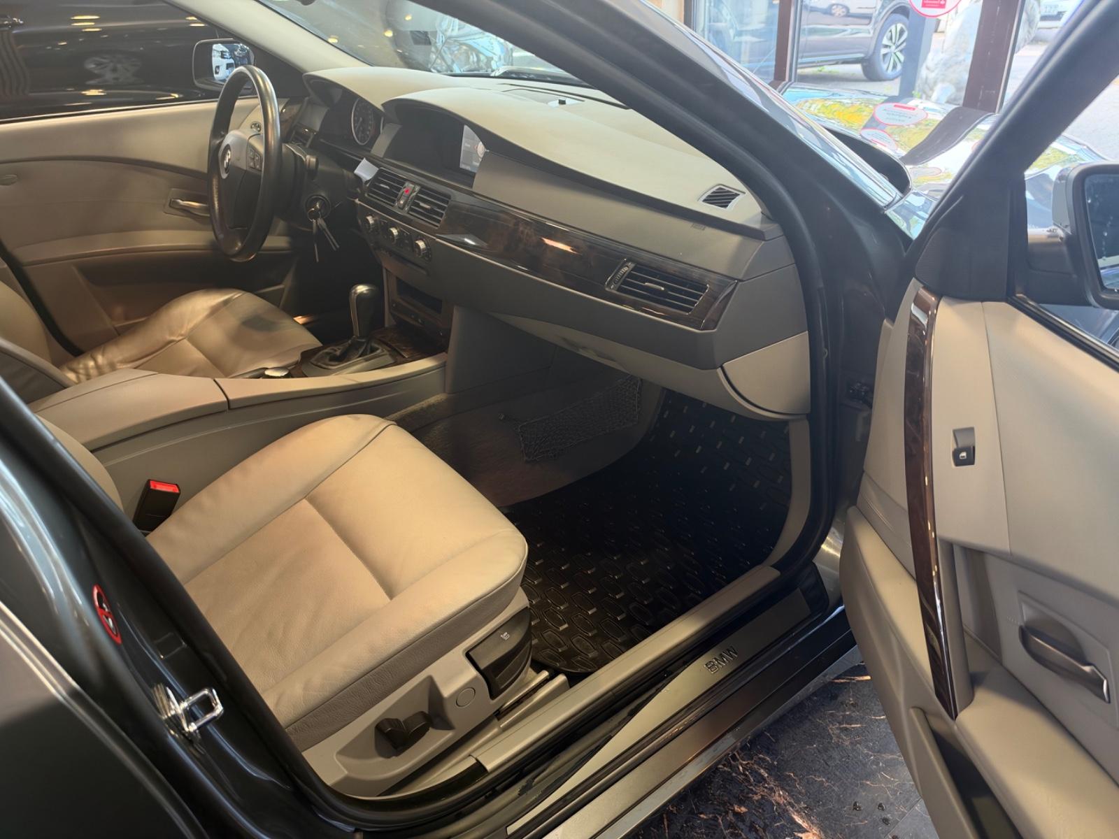 BMW 525i E60 2.5 218 ch • BVA • Cuir Dakota • Toit Ouvrant • PDC