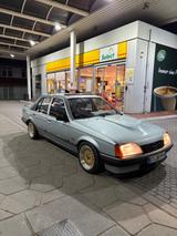 Opel Rekord - blaue Opel Rekord