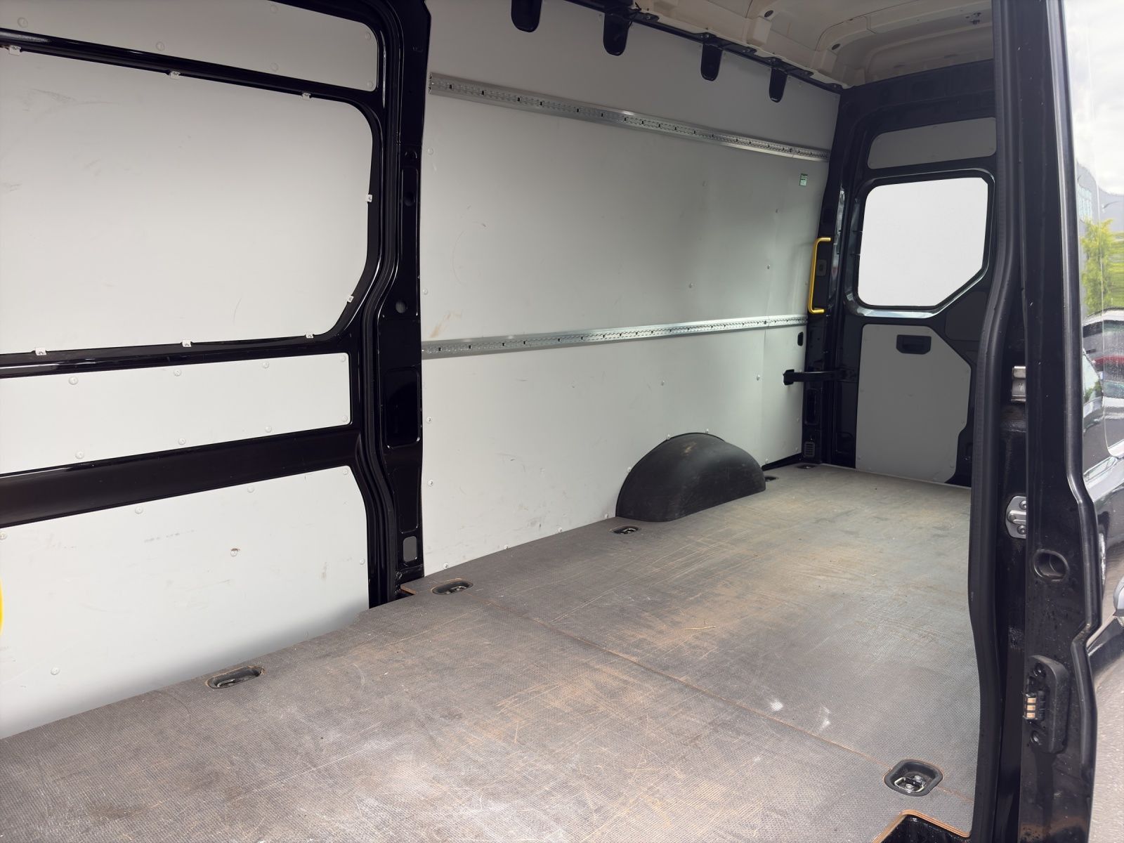 Volkswagen Crafter - Bild 14