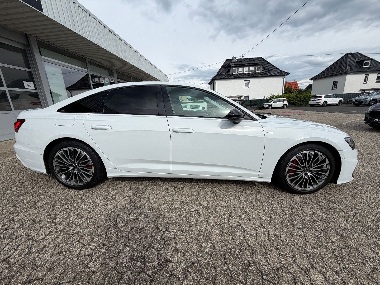 Fahrzeugabbildung Audi 55 TFSI e quattro S-Line/LEDER/Navi/LED/CarPlay/