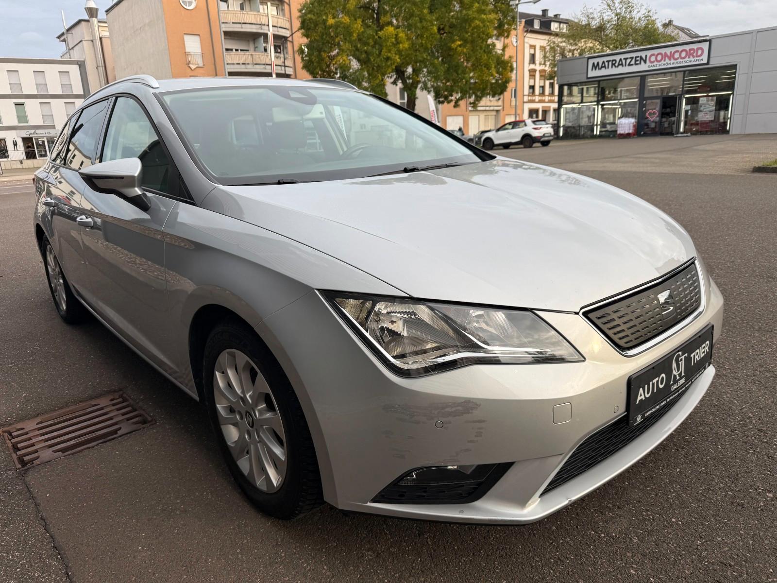 Seat Leon 2015 — салон