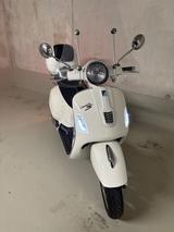 Vespa GTS Super 300  - VESPA GTS SUPER