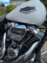 Harley-Davidson Road King Classic - HARLEY-DAVIDSON ROAD KING
