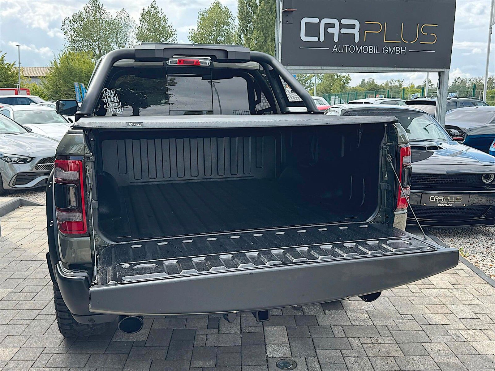 Fahrzeugabbildung Dodge RAM 5.7 V8 HEMI US ARMY STYLE Offroad 4x4 LED