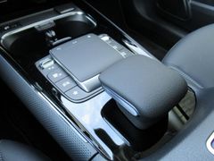 Fahrzeugabbildung Mercedes-Benz GLA 250e Plug-In-Hybrid STYLE AHK MBUX NAVI SHZ