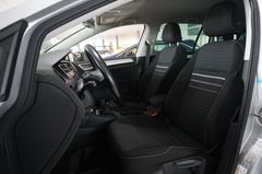 Fahrzeugabbildung Volkswagen Golf VII VARI. 1.4 TSI CUP NAVI/XENON/SHZ/TEMP.