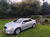 Volkswagen Eos 1.4 / STANDHEIZUNG /LEDER-KETTE-ÖL&TÜV NEU - Volkswagen Eos aus 2009: Cabrio