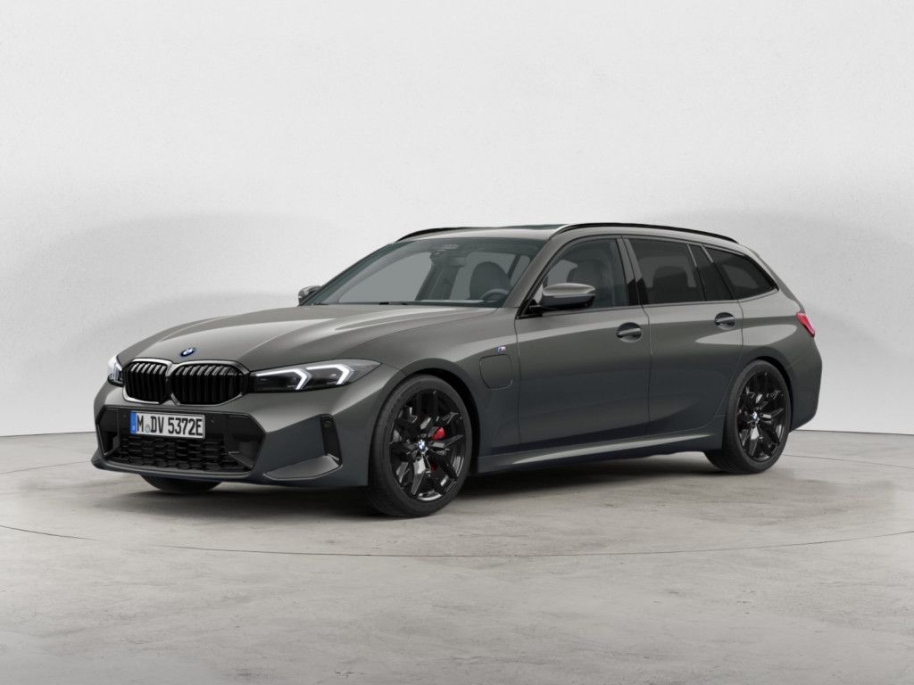 BMW 330e Touring M-Sport Pro FACEL. PANO AHK HUD LED imagem 2