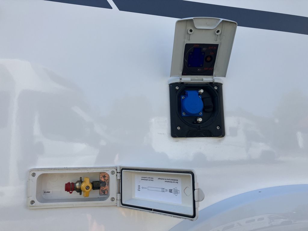 Fahrzeugabbildung Eura Mobil Profila T 696 EB YoungStar