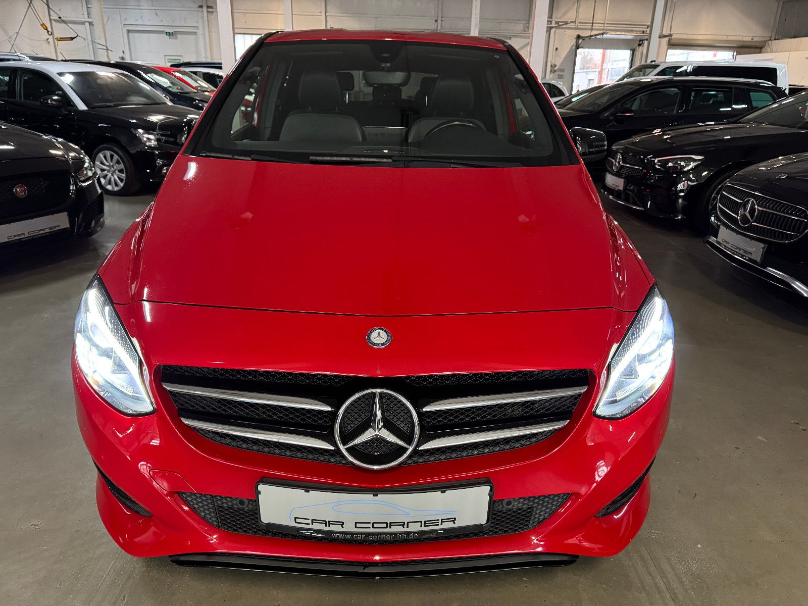 Fahrzeugabbildung Mercedes-Benz B 200 7G-DCT SPORTPAKET URBAN AMG NIGHT COMAND