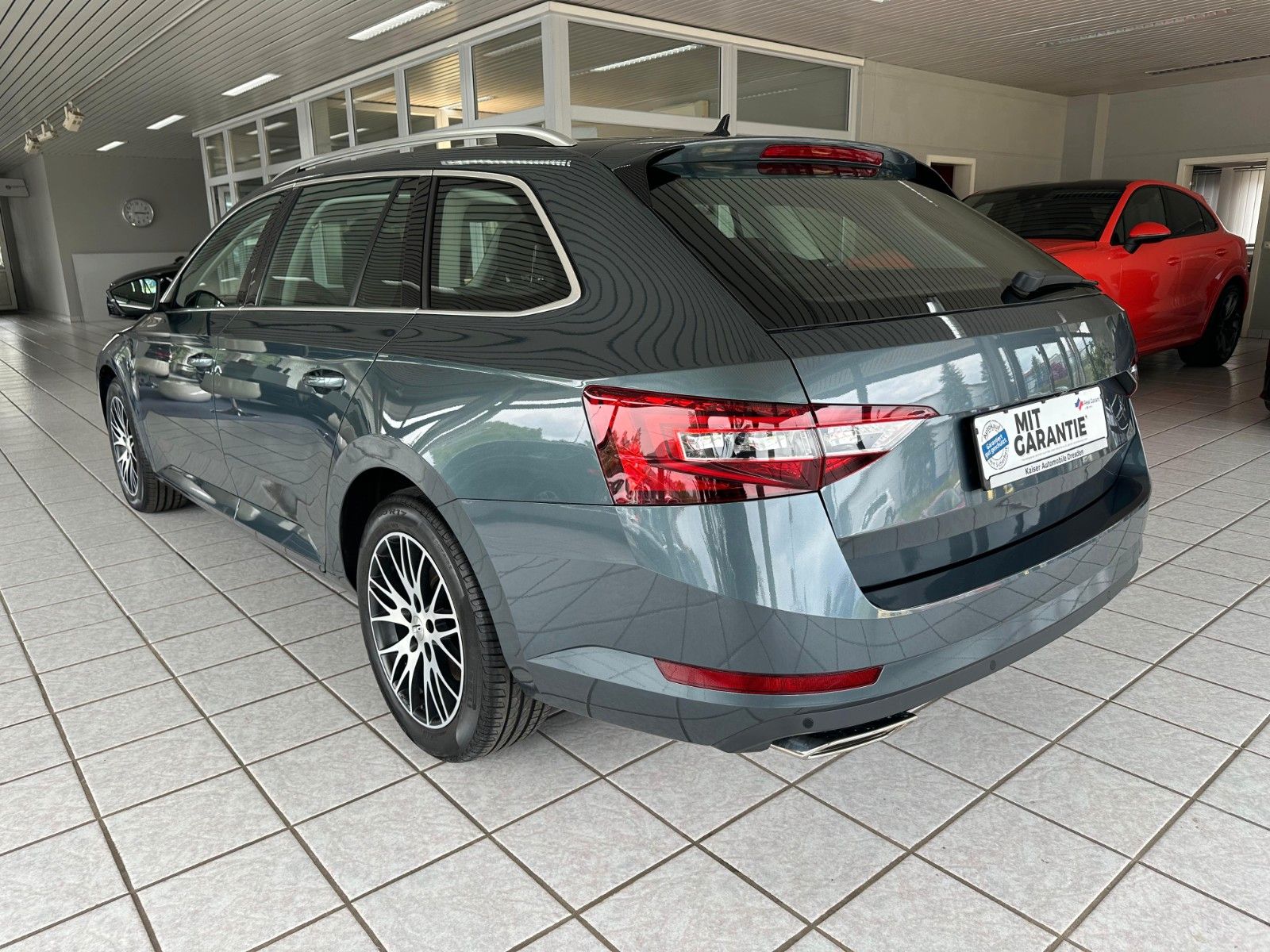Skoda Superb Combi Style 4x4 PDC Tempo SHZ Kamera DAB foto 7