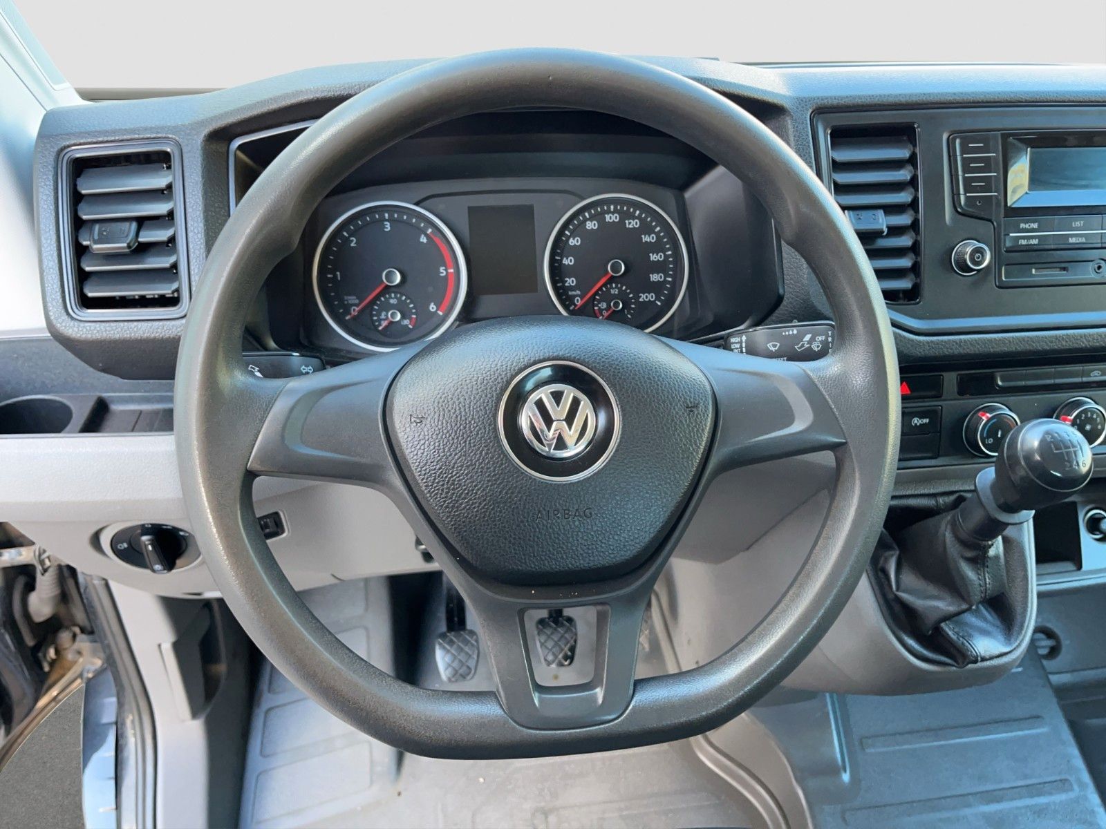 Fahrzeugabbildung Volkswagen Crafter Pritsche Pritsche DOKA lang L3 RWD