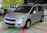 Peugeot Partner Tepee Exclusive*KLIMAAUT*LED*PDC*ALU*EFH - Peugeot Partner: Kleinbus