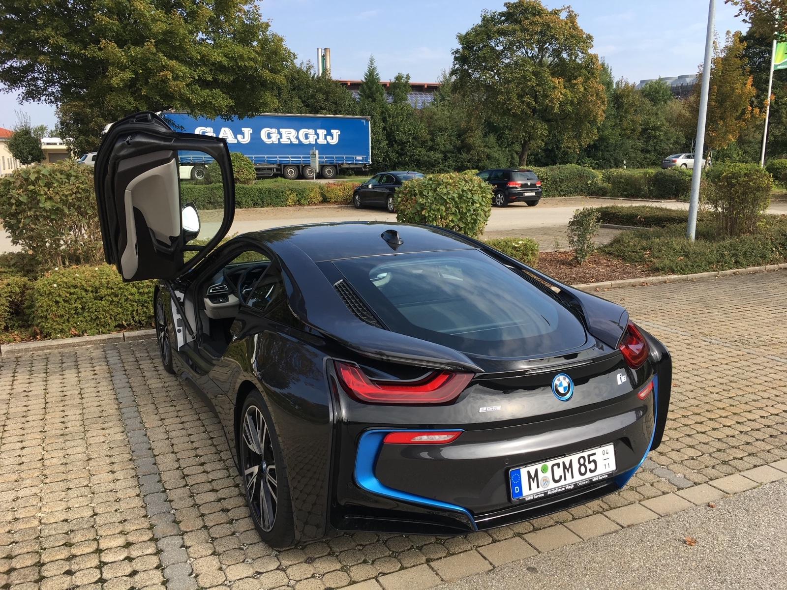 BMW i8 Coupé  Erstzulassung 2015 Nur 2.000 km