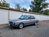 BMW E28 525E "Supereta" Restauriert - BMW 525 aus 1987