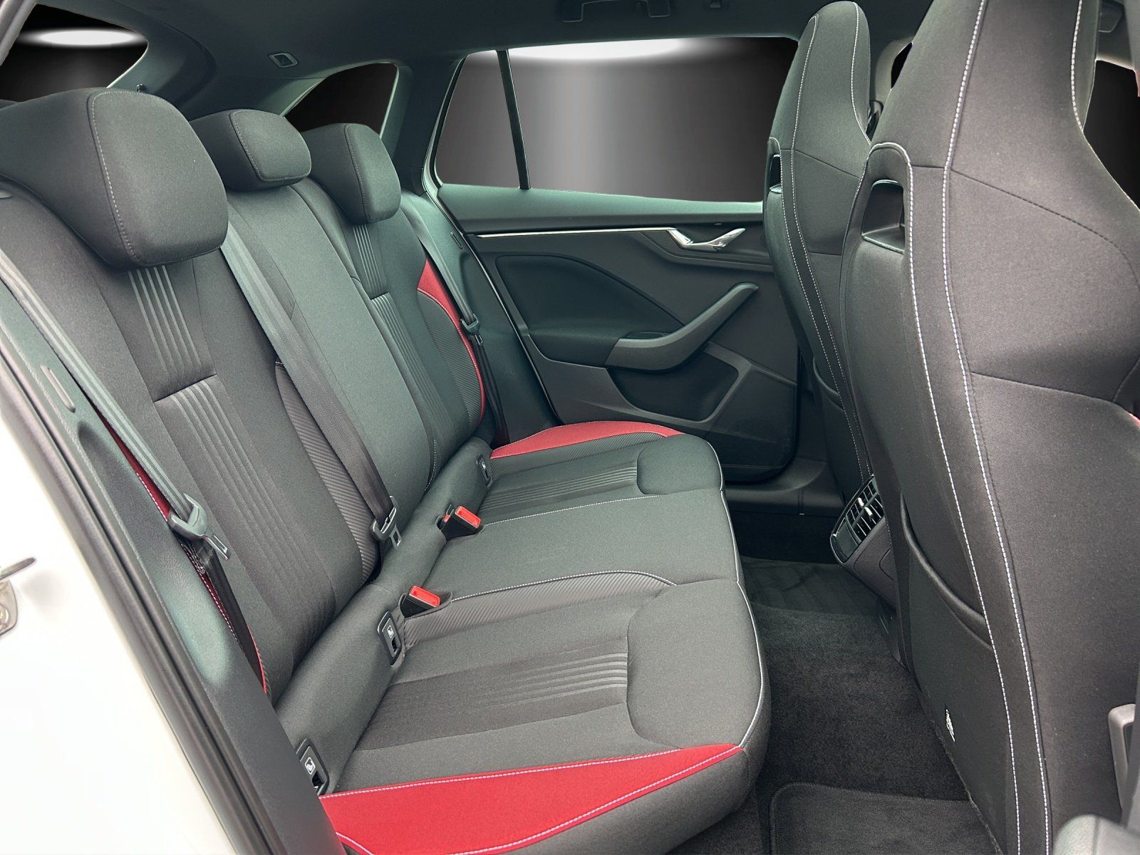 Fahrzeugabbildung SKODA Scala 1.5 TSI Monte Carlo DSG/ACC/PANO/KAMERA/