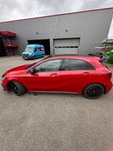 Mercedes-Benz A 45 AMG Mercedes-AMG A 45 4MATIC AMG Edition - : Mercedes 4matic