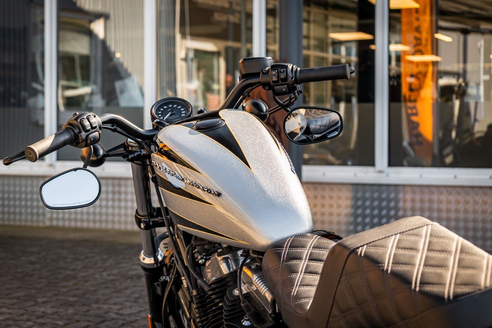 Fahrzeugabbildung Harley-Davidson XL1200X SPORTSTER FORTY-EIGHT - Remus -