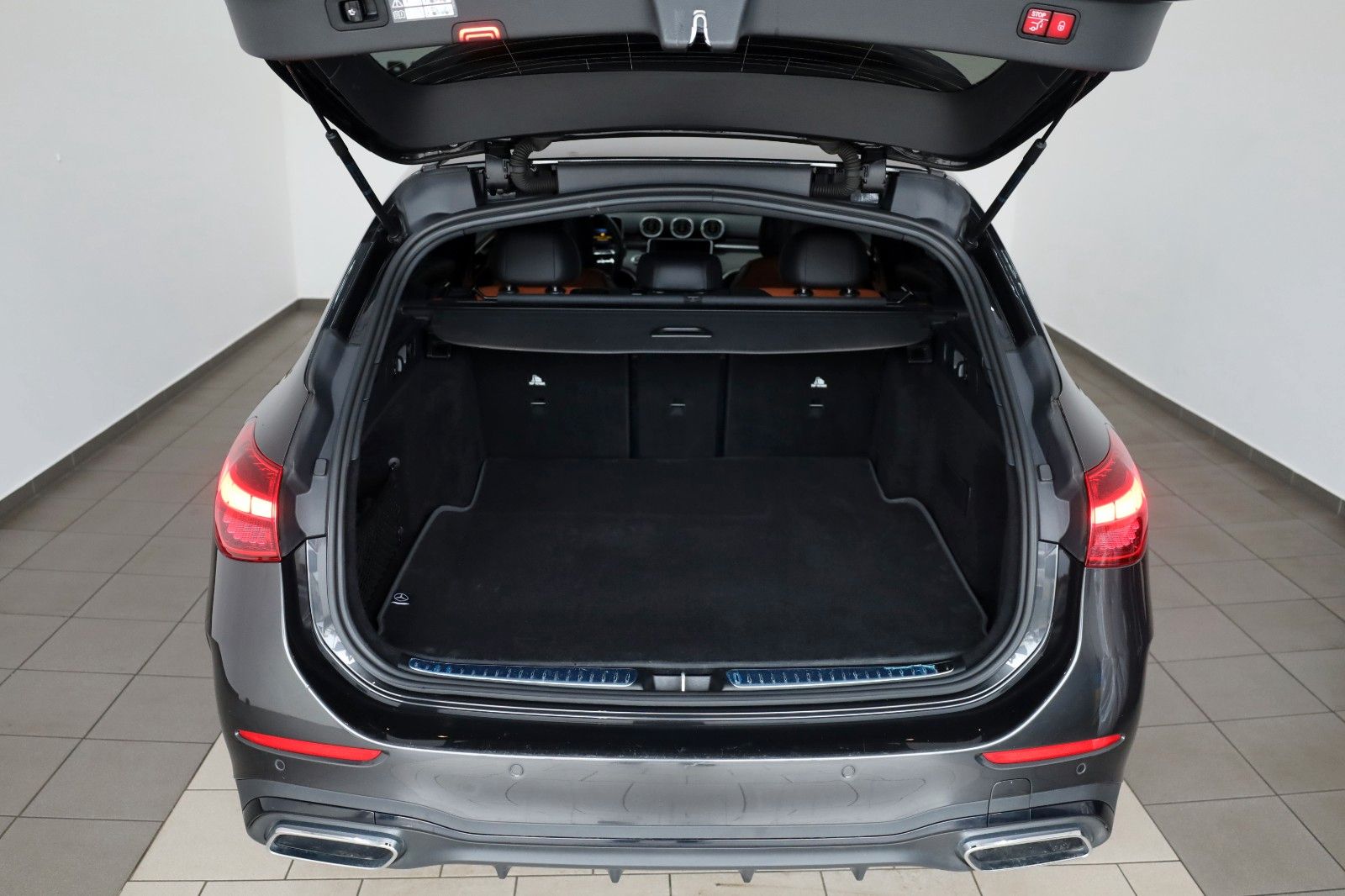 Fahrzeugabbildung Mercedes-Benz C 300 d T AMG,Leder,Navi,LED,SH,Kamera,AHK SR+WR