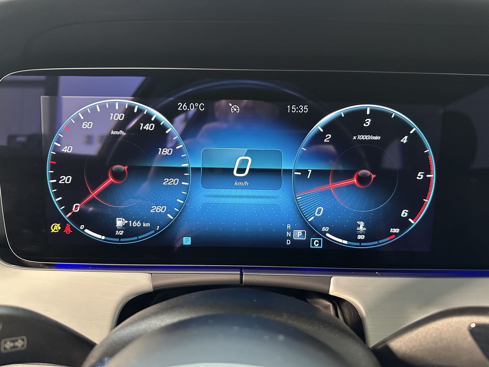 Fahrzeugabbildung Mercedes-Benz E 400d T Avantgarde 4Matic NAV+LED+KAM+19ZO+1HD