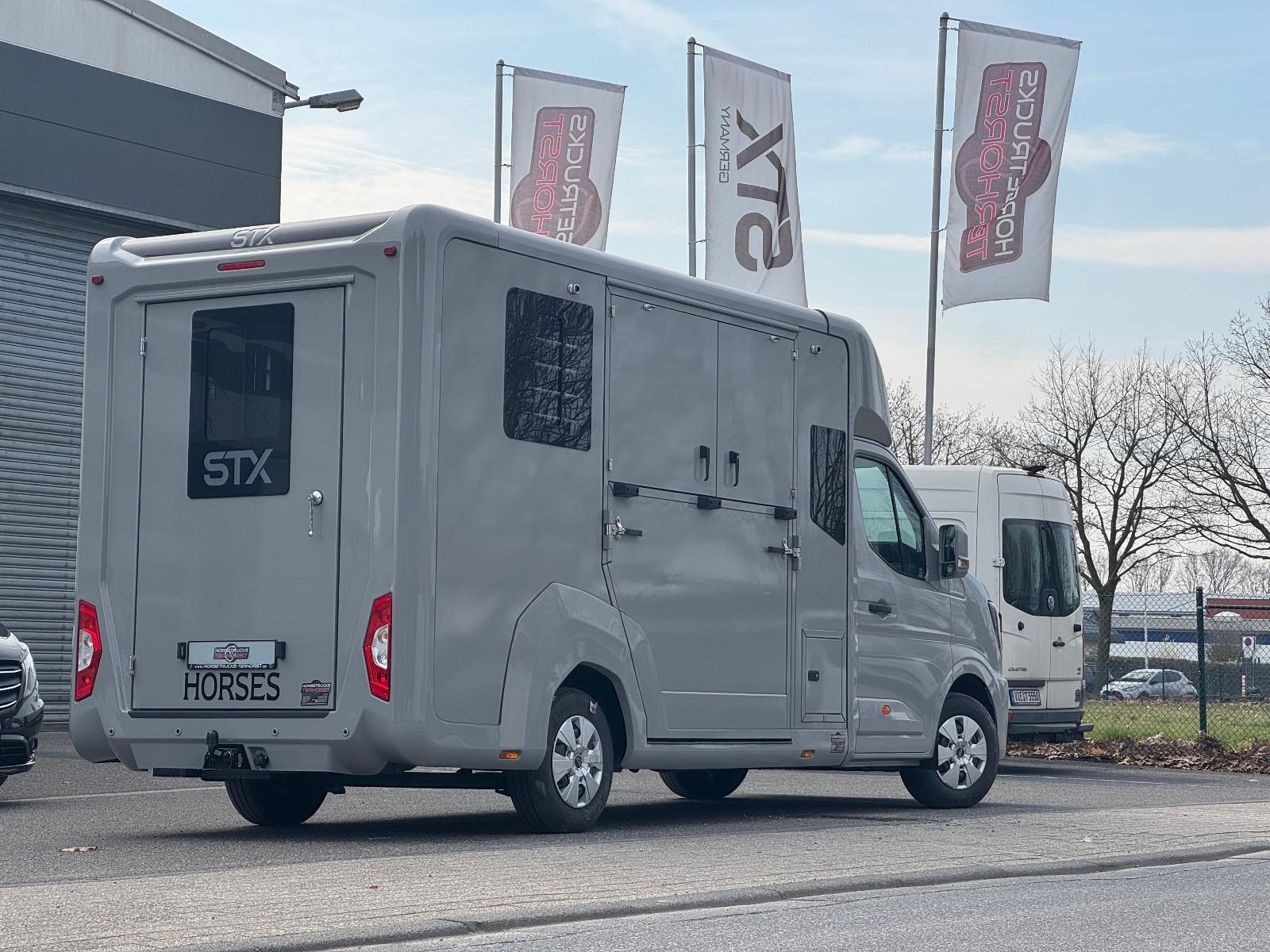 Renault Master ZF 9-GANG AUTOM. STX 5-Haras LONG VERSION