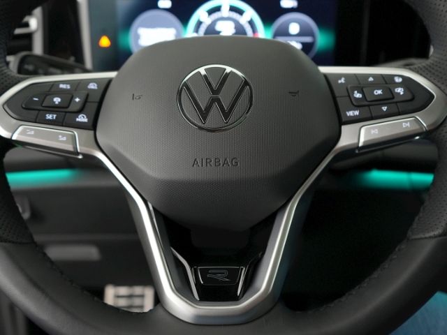Tiguan R-LINE TDI DSG 4MOTION+AHK+RÜCKFAHRKAMERA